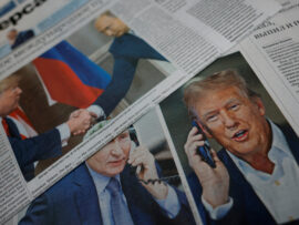 プーチン氏「正気失った」とトランプ氏、感情的とロシア報道官