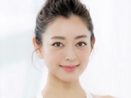 「見知らぬ男性から硫酸をかけられ」恐怖体験も経て18歳で2度目の芸能界に挑戦をした松本莉緒が「自分らしく生きるための新たな道をみつけるまで」