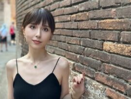 イケメン俳優と結婚３年…３６歳歌姫の素肌輝く姿「こんな美しいママ、見たことない」「ものすご〜く綺麗」