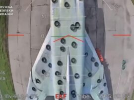 ロシア空軍基地への大規模ドローン攻撃　ウクライナが新たな映像公開
