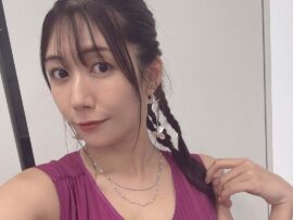 お天気キャスター、通気性重視の〝35度の日コーデ〟で開脚ジャンプ！ファン「ドキドキ」「めっちゃキューティ」「元気もらえます」