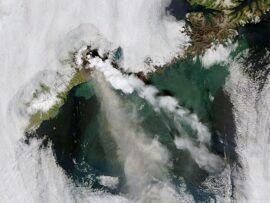 アラスカ沖でM7.3の地震、津波警報発令