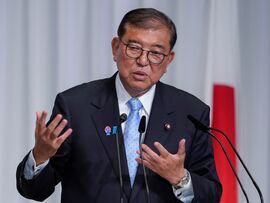 石破茂首相、参院選大敗後も続投の意向示す：党内の責任論と世論の動向