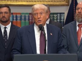 トランプ大統領「原子力潜水艦を適切な地域に配備」命じる　ロシア前大統領の発言受け