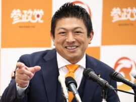 参政党 鈴木敦衆院議員、元妻と愛人たちの「嘘」告発詳報 - 神谷氏の禅譲説も