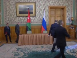 ラブロフ外相「ロシア抜きの解決は同意できない」　ウクライナ「安全の保証」めぐり