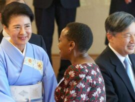 皇后雅子さま、夏らしい「絽」の訪問着でTICAD9宮中茶会へ