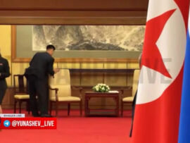 金正恩氏、プーチン大統領との会談後に椅子を徹底清掃：生体情報保護の厳戒体制か