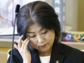 伊東市長「辞任撤回」の裏側：学歴詐称疑惑と支援者の思惑