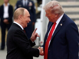 トランプ氏、プーチン氏と近く協議と表明　ロシア「迅速な手配可能」