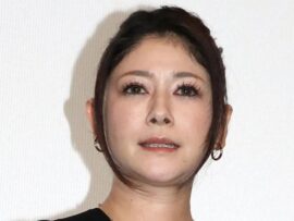 真木よう子　病院のベッドで横になってる写真投稿…パートナー「彼女は意識を取り戻さないから代わりに私が…」