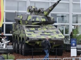 ドイツ、憲法改正して軍拡へ　ロシア脅威で経済を自動車から防衛軍事産業に移行