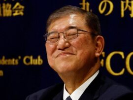 【参院予算委員会】立憲民主党の徳永エリ議員、石破茂首相におにぎりは一口で食べないよう訴える・・・