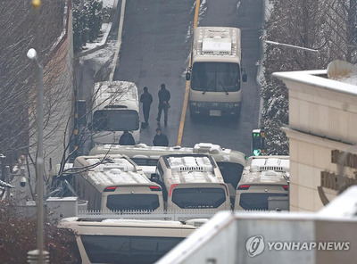 【速報】韓国大統領室、周りが全て敵に見える模様「告発！告発！告発！」公邸周辺を撮影した報道メディアにも怒り