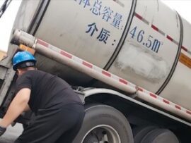 中国人「この石油タンカー空のままだと勿体無いから食用油入れれば儲かるある」