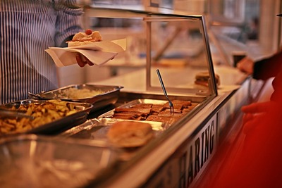 【パリ五輪】食堂決済サービス会社「それでは参加国で最もケチだったチップ払い最低国と、チップありがとうの太客国家を発表しまーすwwwww」 【パリ五輪】食堂決済サービス会社「それでは参加国で最もケチだったチップ払い最低国と、チップありがとうの太客国家を発表しまーすwwwww」