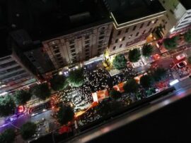 【動画】韓国・ソウル近郊でホテル火災！外国人など多数死者との情報「消防が設置したエアマットに飛び死亡も」