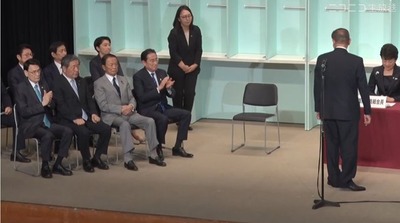 【悲報】麻生太郎、党最高顧問を受け入れの意向