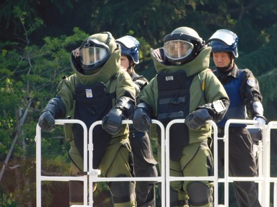 【自爆テロか】京急線車内で爆発　「電車内に薬品をまいた外国人男性を確保した」と１１０番通報