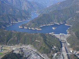 【ありがてぇ】日本のダム10位の早明浦ダム貯水量57%により取水制限→台風10号により1発で100%回復ｗｗｗｗｗ