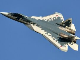 【速報】ロシアがめちゃくちゃ大事にしている２２機しかない最新鋭戦闘機「Su-57 フェロン」が地上撃破！ロシア、もう核兵器しか上回る武器がない！！