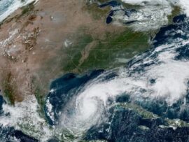 【動画】地球上過去最大のハリケーン、まもなくアメリカ上陸ガチでやばい形してるｗｗｗ
