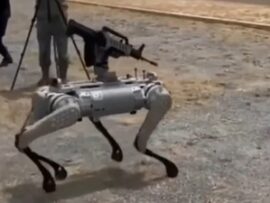【動画】ボストンダイナミクスを買収した中国軍、とうとう多脚戦車を開発ｗｗｗｗ
