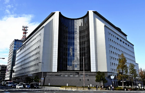 46歳男さん、女性店員さんの自転車に無断GPS→ SNS特定もブロックされ怒り爆発、階段から突き落としたあと顔面踏みつけ逮捕 46歳男さん、女性店員さんの自転車に無断GPS→ SNS特定もブロックされ怒り爆発、階段から突き落としたあと顔面踏みつけ逮捕