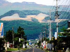 【衝撃写真】百名山・吾妻山、大規模太陽光発電施設により破壊　市に苦情が殺到「ちなみに海外企業であと26ヶ所あります」