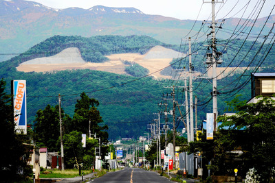 【衝撃写真】百名山・吾妻山、大規模太陽光発電施設により破壊　市に苦情が殺到「ちなみに海外企業であと26ヶ所あります」