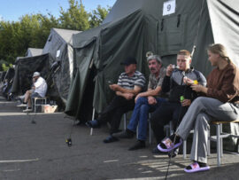 【速報】ロシア軍、塹壕掘りの求人募集「3回の食事、工具支給・作業着、交通費負担！月23万-59万の毎週支払い！アットホームな職場です」