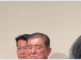 【拉致被害者集会】横田早紀江さんが必死の訴えをする中、石破茂はひたすら居眠りをしてバッチリ動画に収められる・・・
