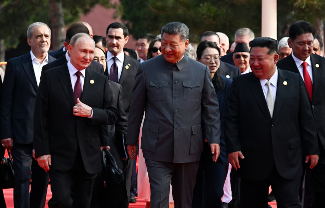 【速報】習近平とプーチンの徒歩会話が流出「70歳でも子供、今世紀には150歳まで生きれる可能性」プーチン「将来は継続的な臓器移植により不老不死も達成できる」 【速報】習近平とプーチンの徒歩会話が流出「70歳でも子供、今世紀には150歳まで生きれる可能性」プーチン「将来は継続的な臓器移植により不老不死も達成できる」