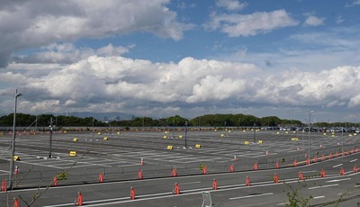 【悲報】GWでも万博駐車場を誰も使わずガラガラ、駐車料金は6500円 運営「自家用車原則禁止」知事「値引き検討」国民「意味不明」 【悲報】GWでも万博駐車場を誰も使わずガラガラ、駐車料金は6500円 運営「自家用車原則禁止」知事「値引き検討」国民「意味不明」