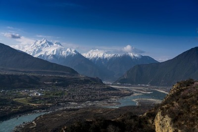 中国当局がヒマラヤ山脈の峡谷「三峡ダムの3倍、総費用21兆円の人類史上最大のダム作るぞ」距離500キロ、標高差5500メートル　インド政府が懸念