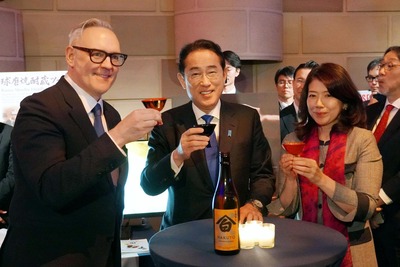 ラサール石井 NYで酒飲む岸田首相に「今すぐ帰国し、災害救助の指揮を取れ」 ラサール石井 NYで酒飲む岸田首相に「今すぐ帰国し、災害救助の指揮を取れ」