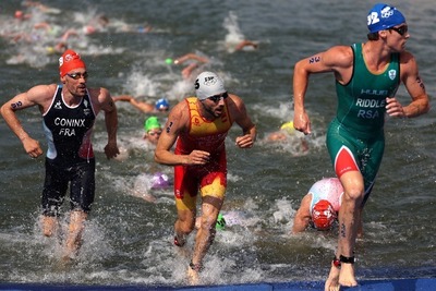 【パリ五輪】セーヌ川トライアスロン強行した結果「選手が10回嘔吐」医師のスペイン選手｢私達はサーカスのピエロ｣