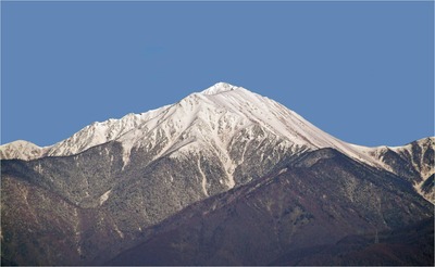 医師(29)「GWだみんなで登山だ!待って、膝が痛い。下山できません、私医師です」警察「今回は助けるけど力量にあった山に登れや」※膝は軽傷 医師(29)「GWだみんなで登山だ!待って、膝が痛い。下山できません、私医師です」警察「今回は助けるけど力量にあった山に登れや」※膝は軽傷
